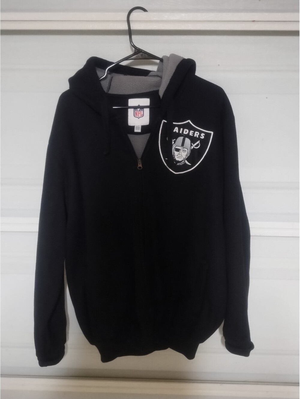 Vintage raiders zip up hooded sweater size Large